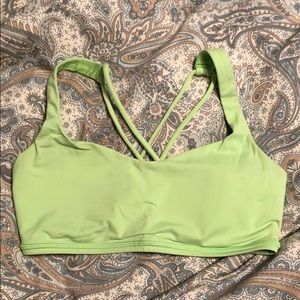 Lululemon Free To Be bra, size 6